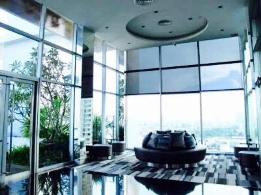Luxury Apartment near Downtown (Pick-up Service) — фото 1