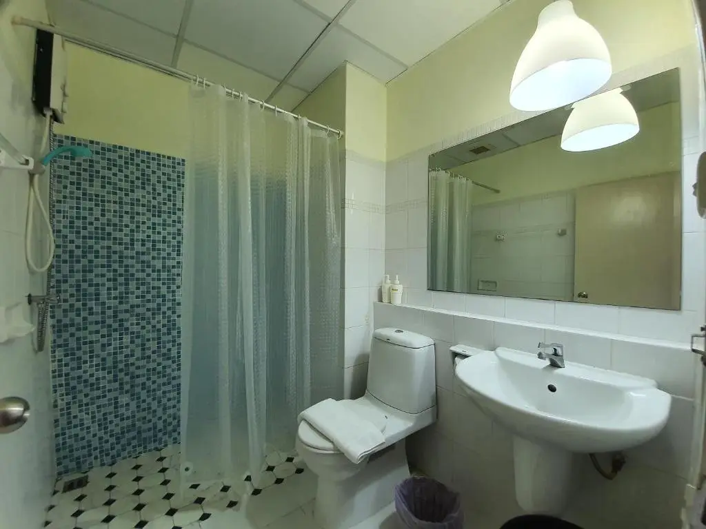 Бангкок: The Studio at Sathorn Terrace