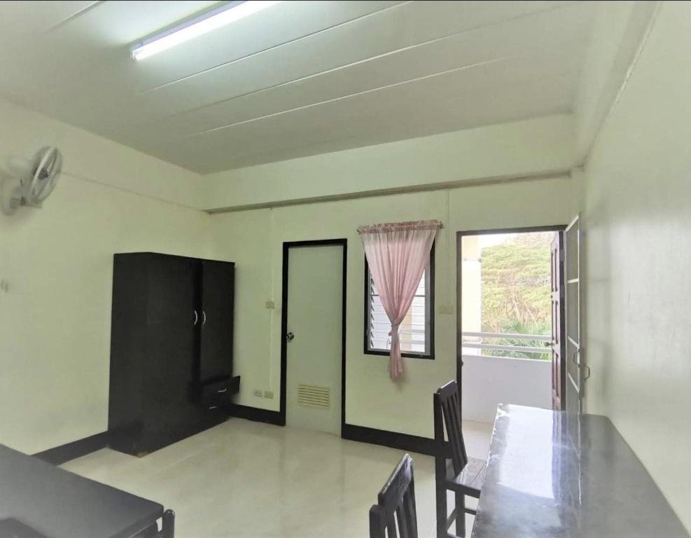 Мэй Джо: Peungthong Residence - Mae Jo University