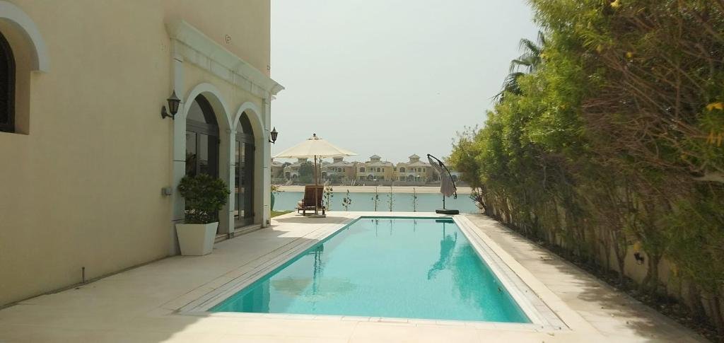 Дубай: Villa Noor Palm Jumeirah