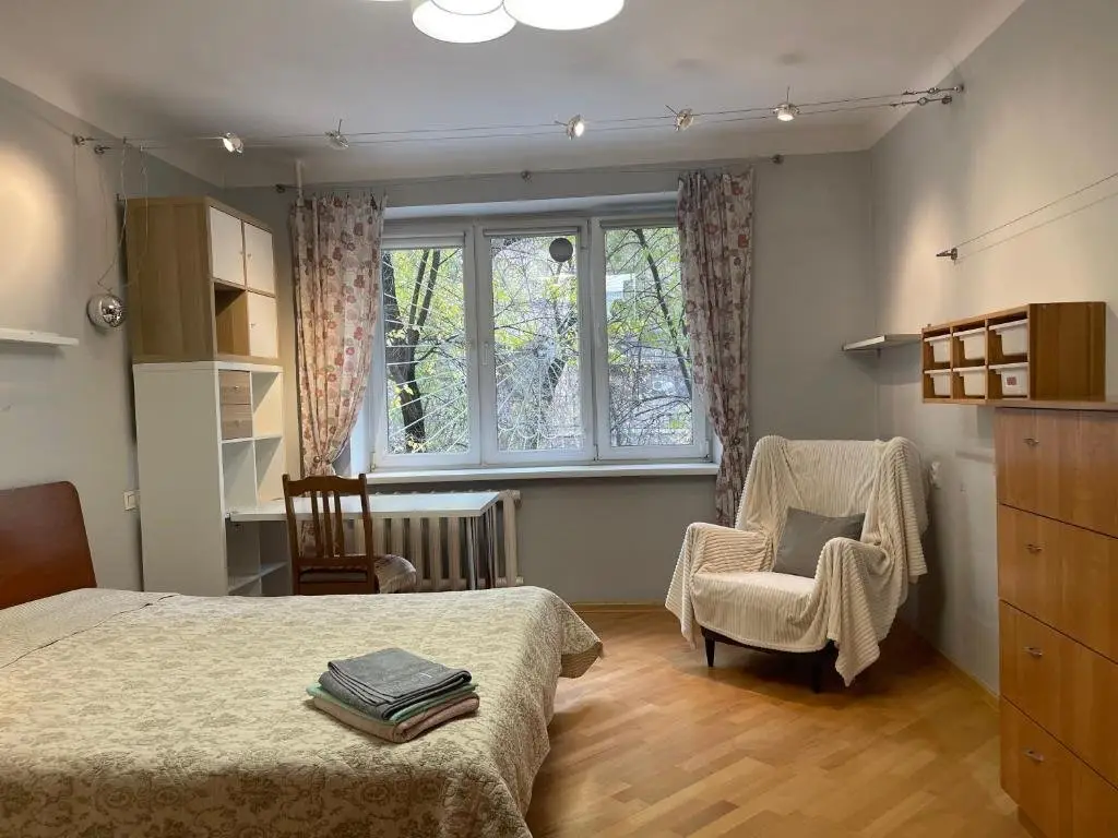 Алматы: Lovely 3 bedroom apartment with free parking