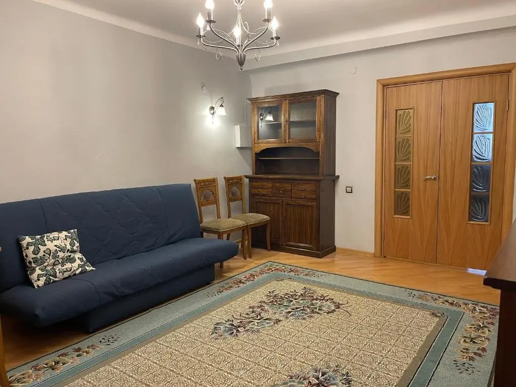 Алматы: Lovely 3 bedroom apartment with free parking