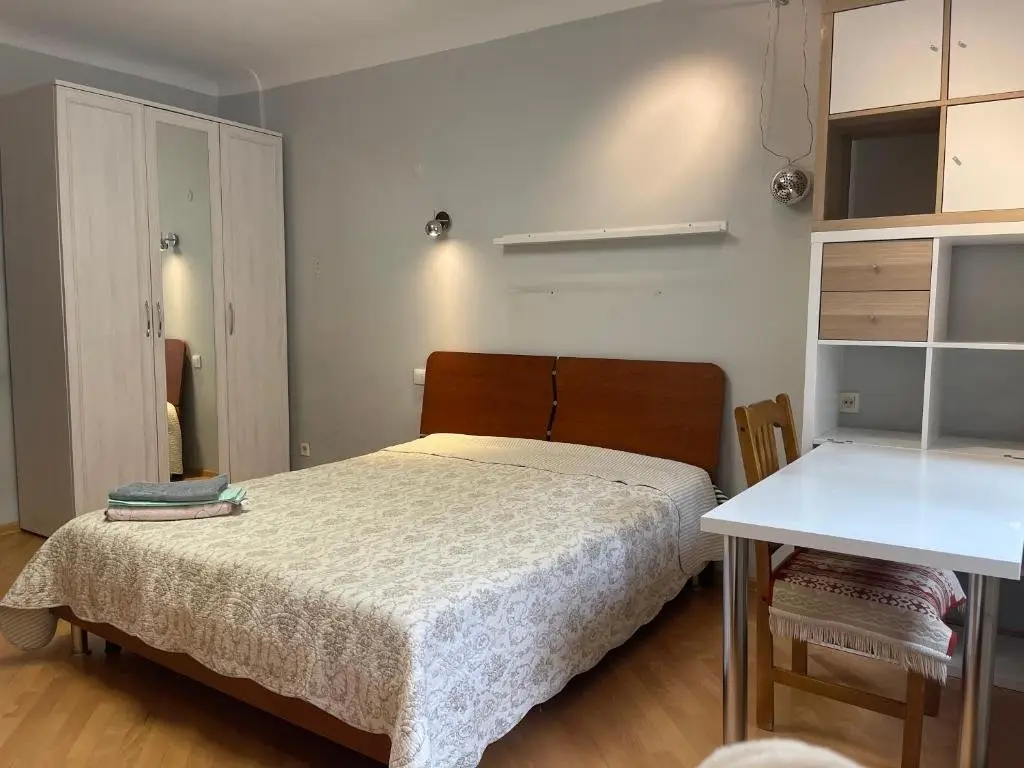 Алматы: Lovely 3 bedroom apartment with free parking