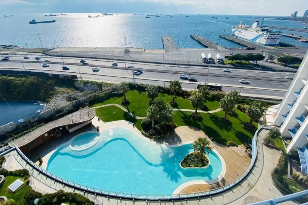 Стамбул: Luxury 2 Room Suite Apartment With Seaview In Center