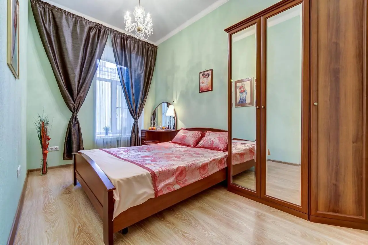 Воронеж: Theater Apartments near Nevsky Prospect