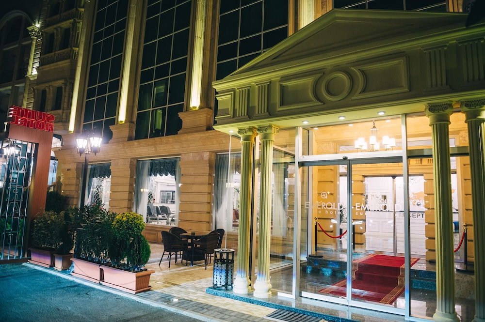 Emerald Suite Hotel — фото 1