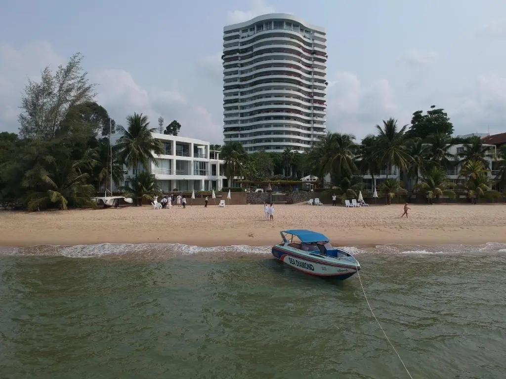 Чакпхонг: Rayong Seaview Condo 230 sqm condo, 2 bedroom