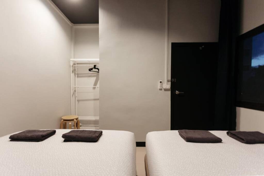 Бангкок: S3 Silom26 · S3 Silom central, large room, full kitchen, WIFI,