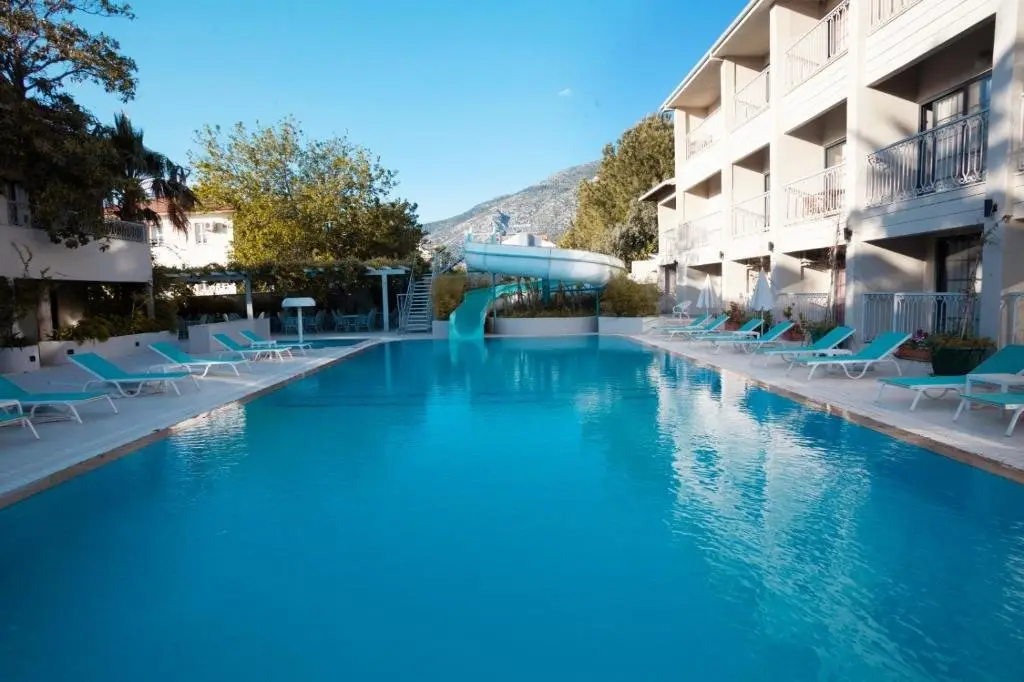 Фетхие: 1 Room, Luxury shared pool apartment