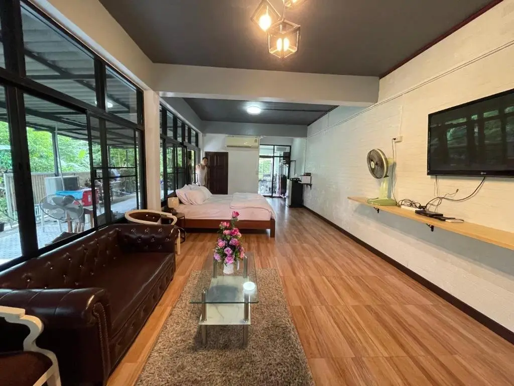 Лампанг: Service Apartment ชั้น1ใจกลางเมืองใกล้แหล่งท่องเที่ยว