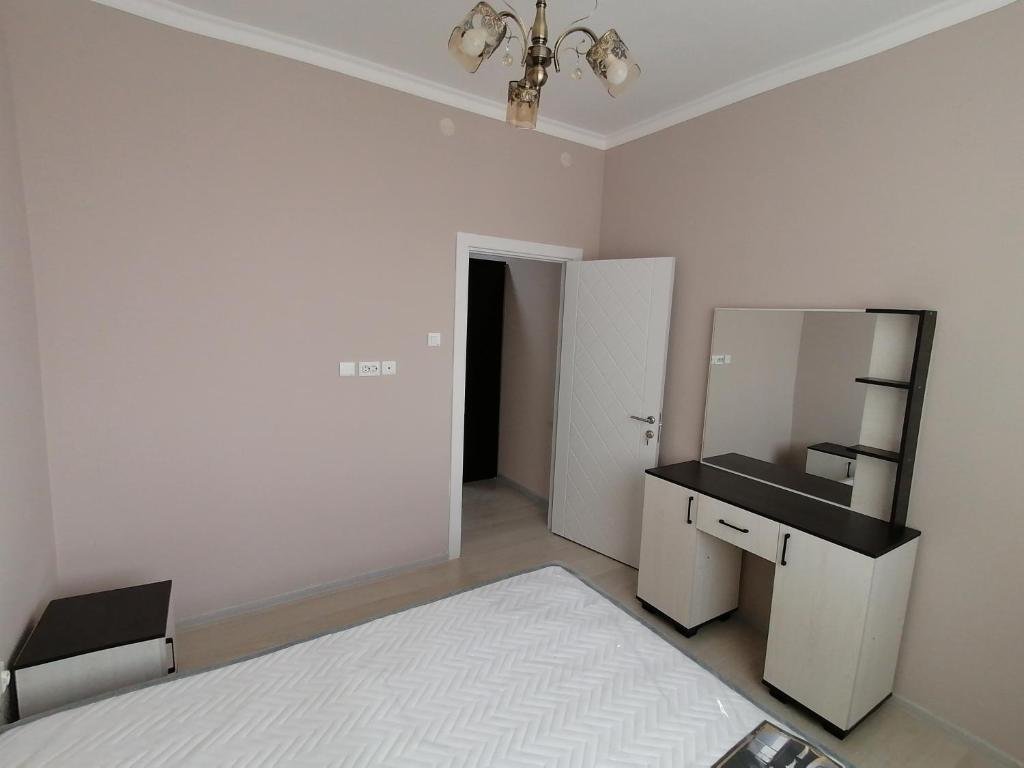 Ташкент: Unique One Bedroom Apartment
