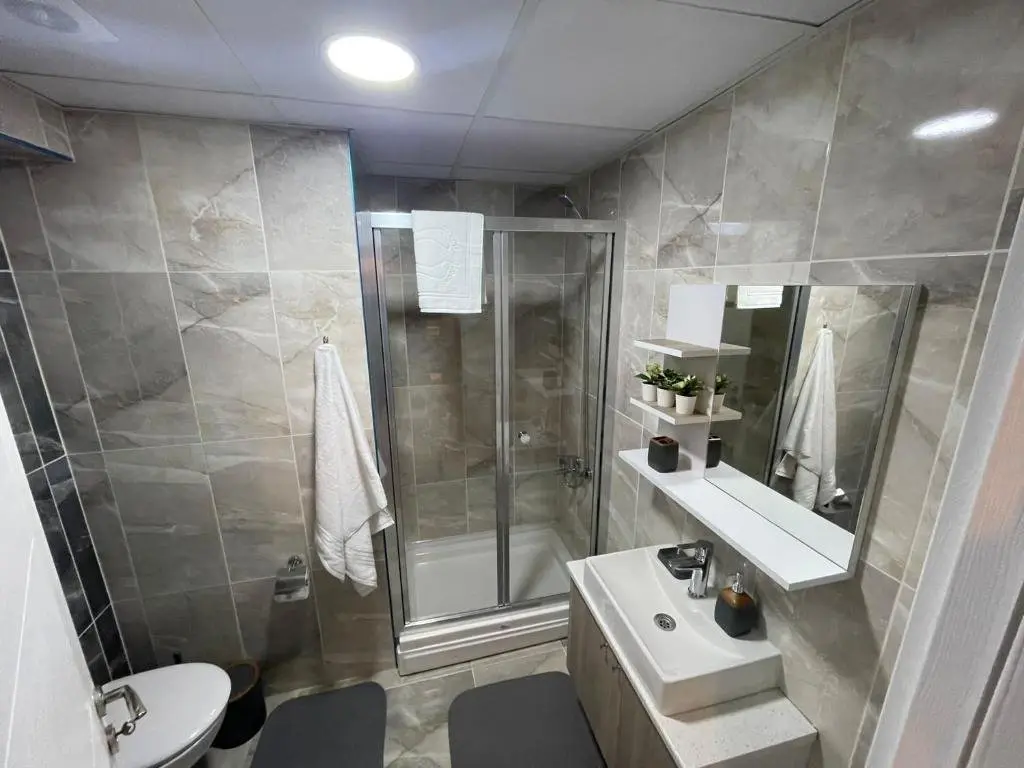 Стамбул: 1-bedroom, nearby services, park, free wifi, free parking - AE4