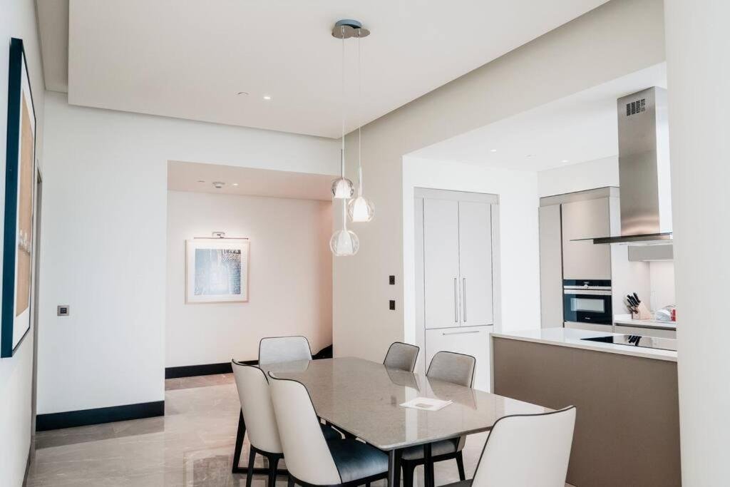 Стамбул: Serviced Luxurious 3+1 in Address Emaar Square