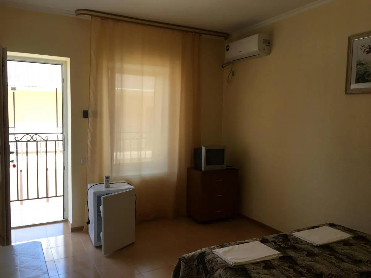 Сукко: Yug Guest House