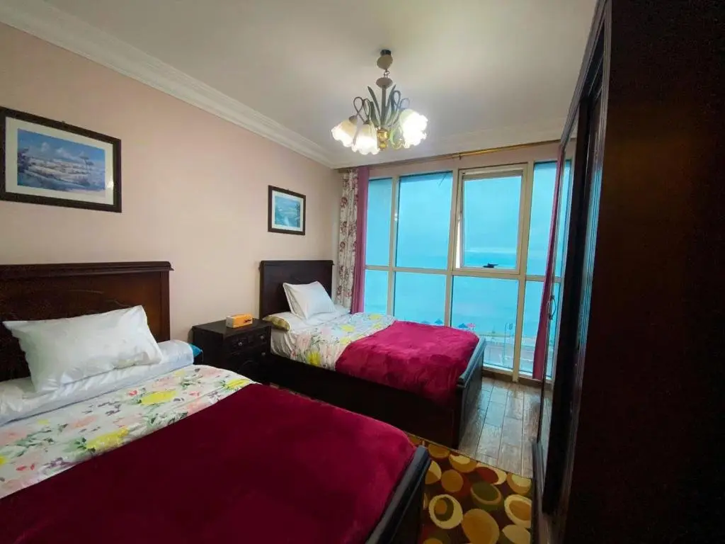 Александрия: Stunning 3 BED APT Beach front Panoramic View ALEX