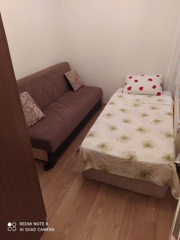 Стамбул: Üsküdar meydana yakın 2+1 full