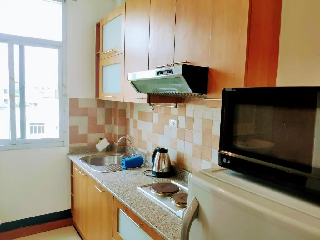 Бангкок: Quiet Studio with King Bed, Kitchen And Balcony (Adults Only)