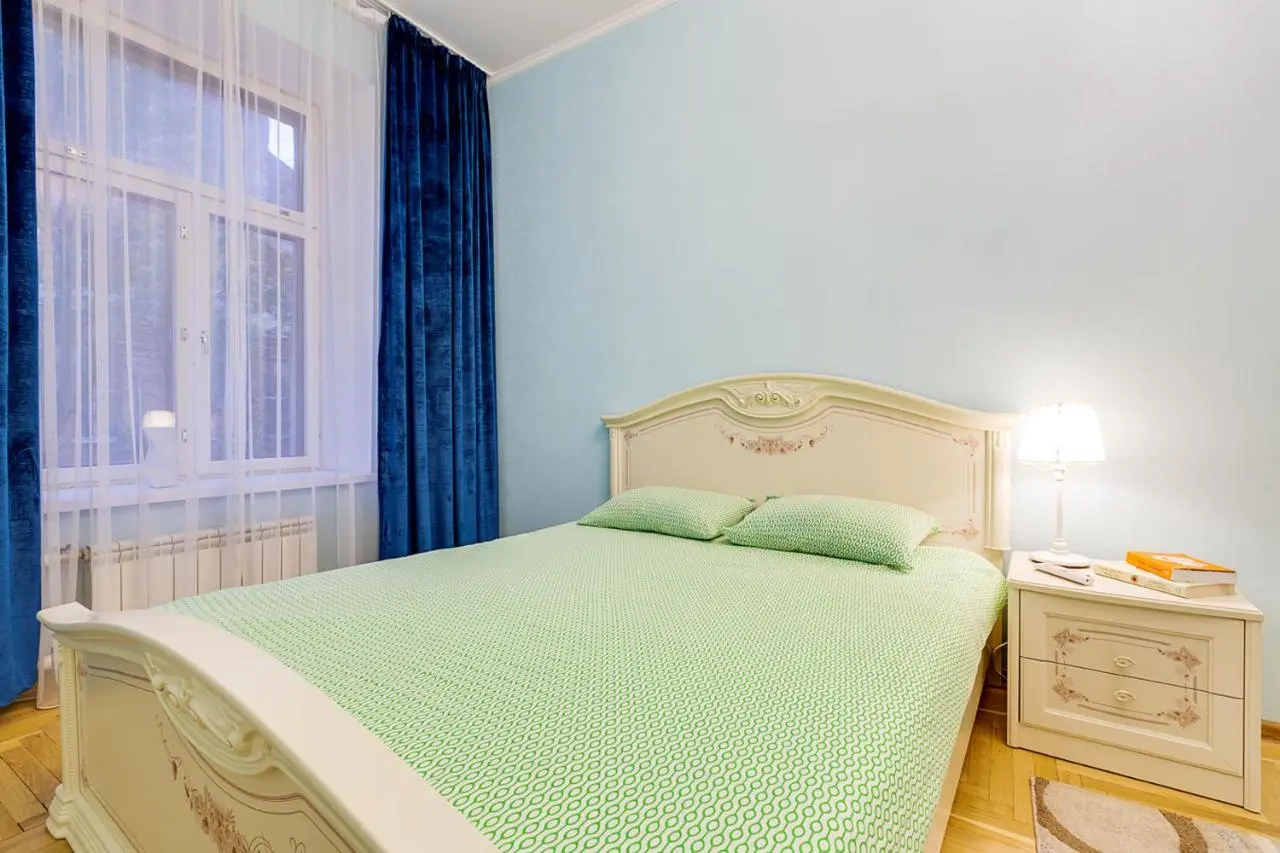 Воронеж: Apartment Marata 10