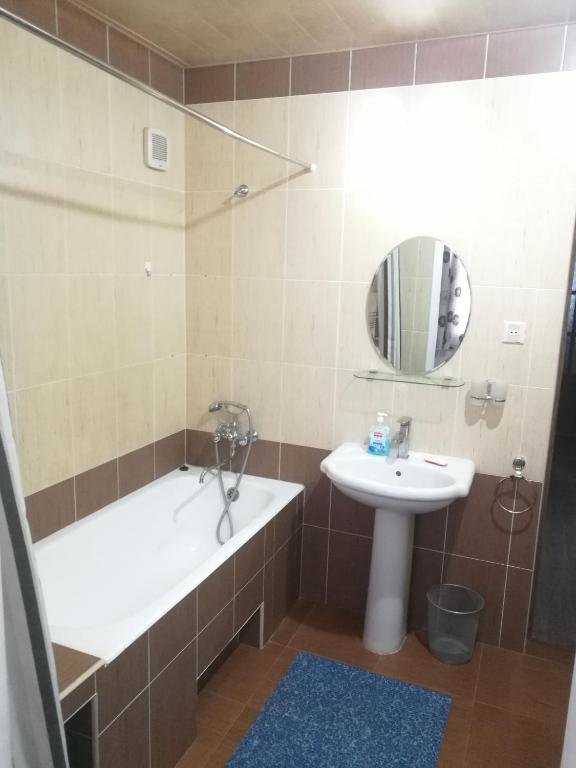 Ташкент: 2 bed room Apartment in Center Апартамент в центре 3 комнаты