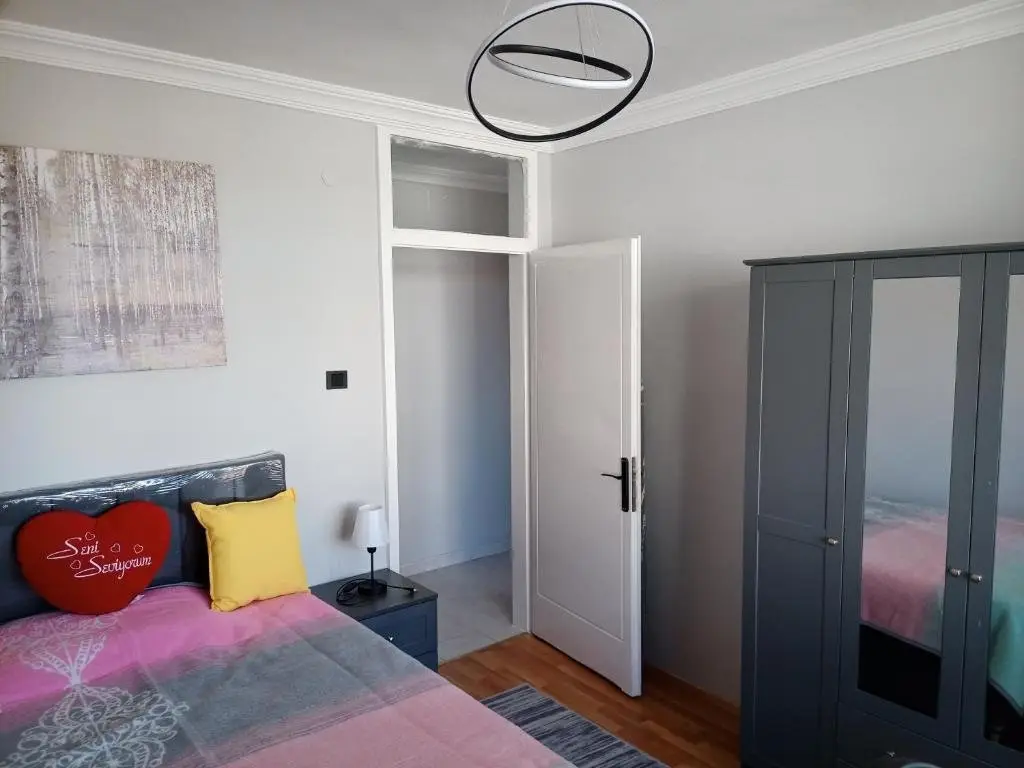 Анкара: 3 BEDROOMS 1 LIVING ROOM FURNISHED IN THE CENTER of ANKARA