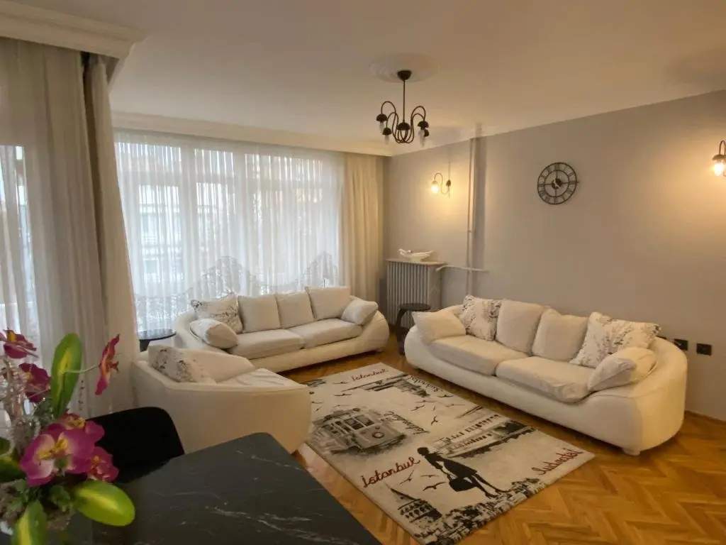 Анкара: 3 BEDROOMS 1 LIVING ROOM FURNISHED IN THE CENTER of ANKARA