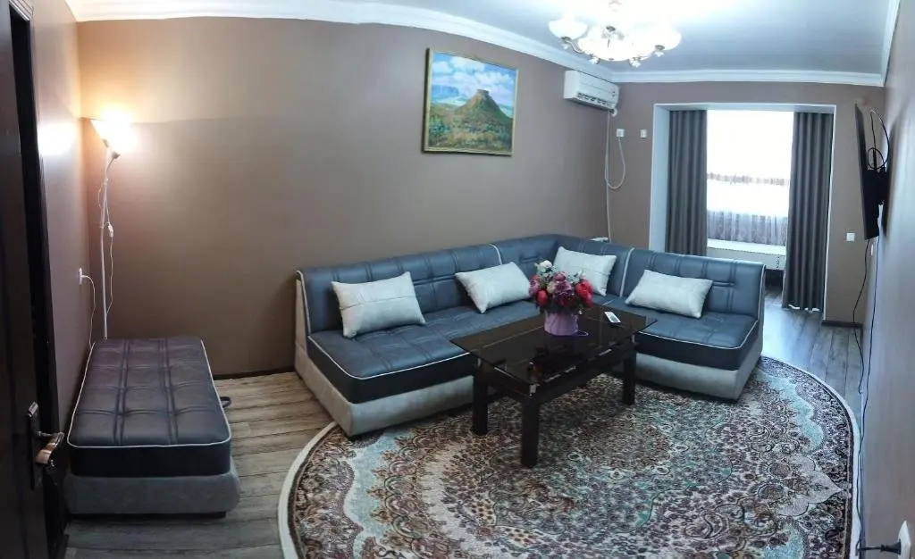 Ташкент: Apartment near Farkhadskiy bazar