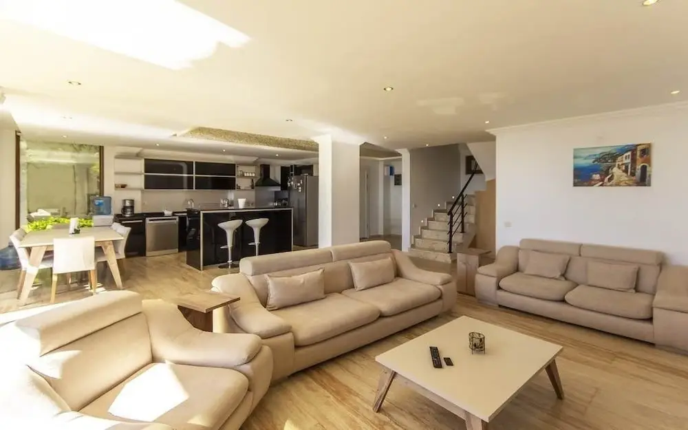 Каш: Villa West 2