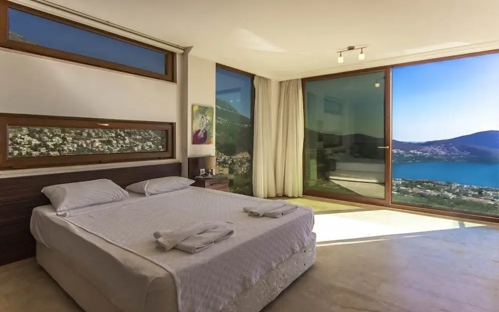 Каш: Villa West 2