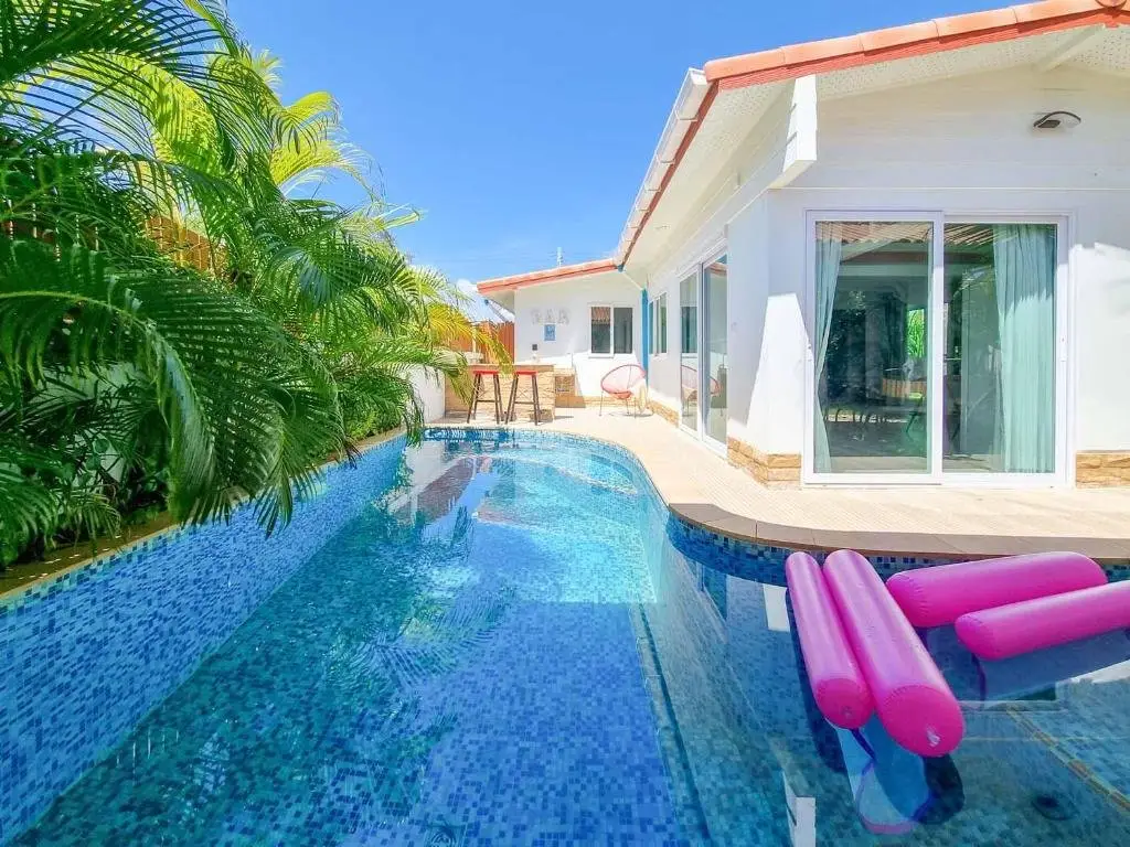Районг: Tina's Living Paradise II - Guesthouses with private pool, 5 min to beach