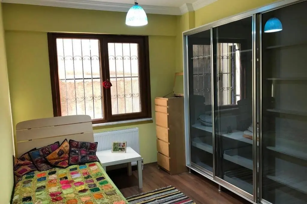 Стамбул: Comfy 3 Room House with Garden