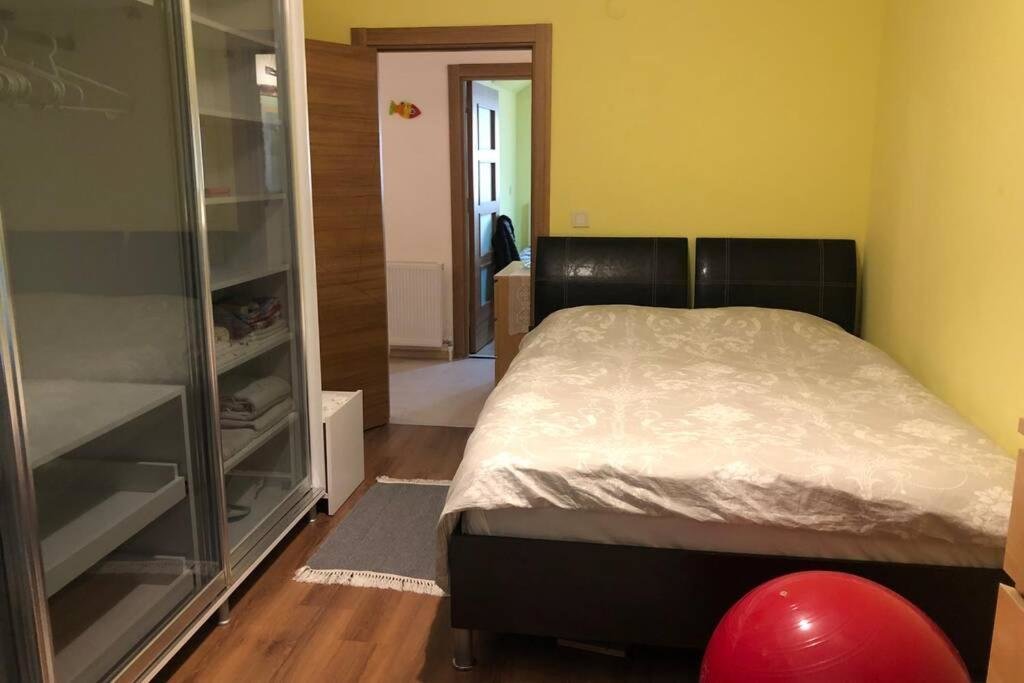 Стамбул: Comfy 3 Room House with Garden