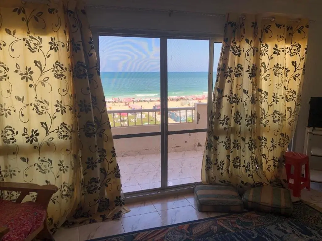 Александрия: بانورما بحر صف اول بالنخيل ٢ sea view