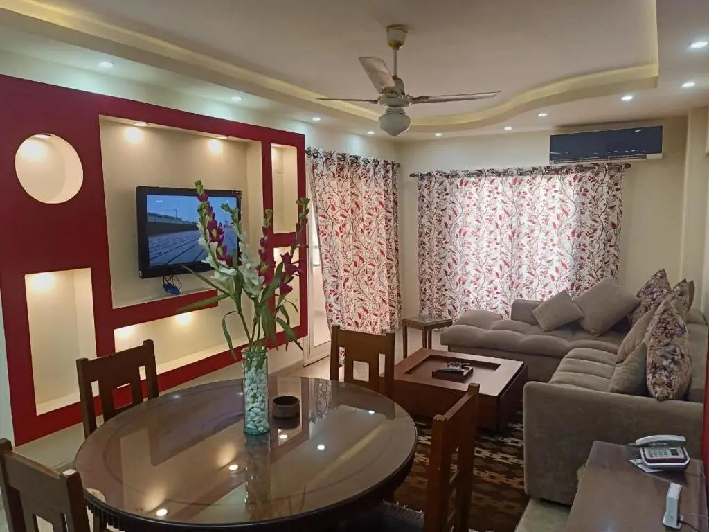 Александрия: City Square Apartment - Gate 3 - Free Wifi & Parking