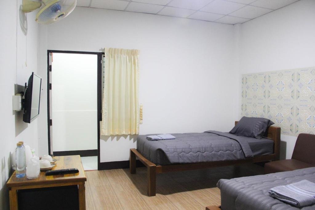 Пхитсанулок: Chang Apartment