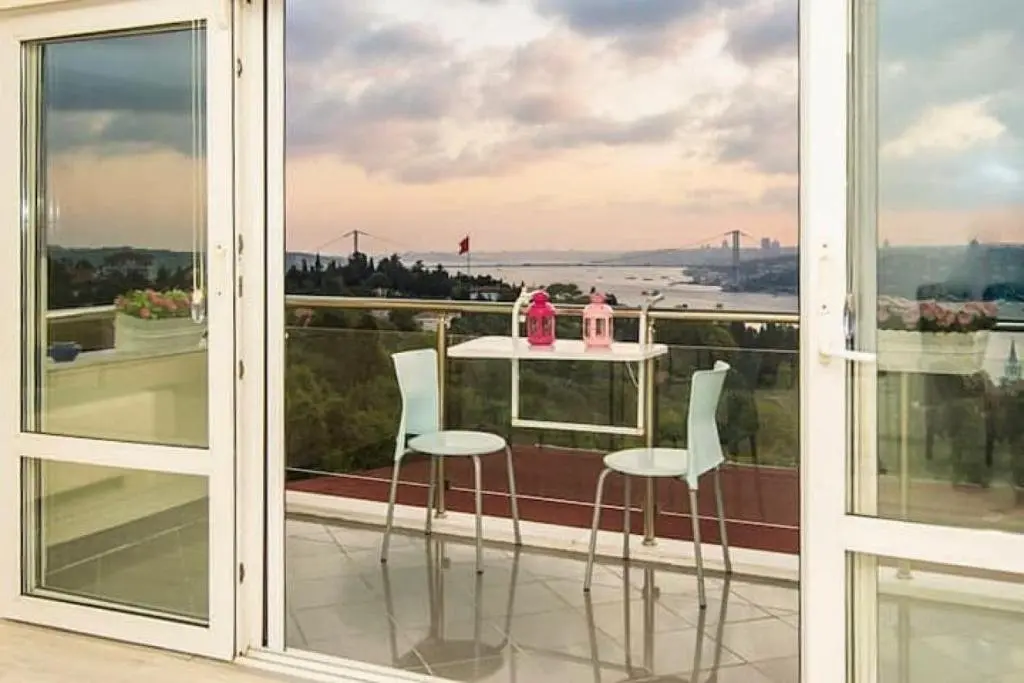 Стамбул: Cozy Apartment with Fascinating Bosphorus View in Uskudar