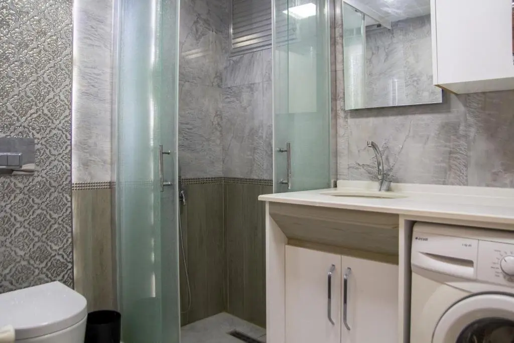 Измир: Cozy and Central Apartment near Shore and Trendy Attractions in Karsiyaka, Izmir