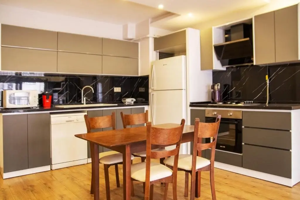 Измир: Cozy and Central Apartment near Shore and Trendy Attractions in Karsiyaka, Izmir