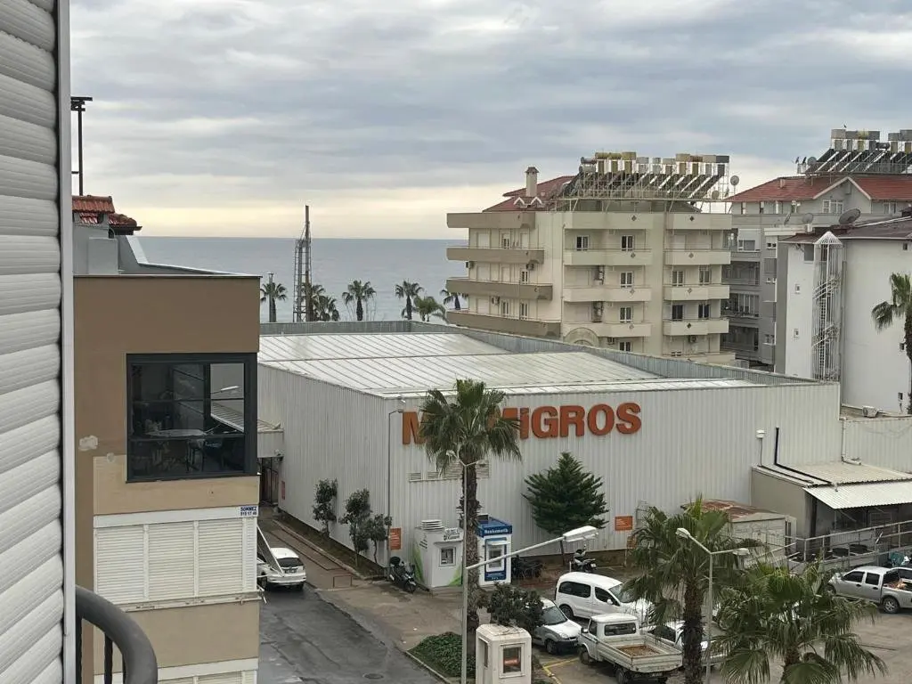 Аланья: Cleopatra plajına 50mt deniz gören ferah 2+1 daire