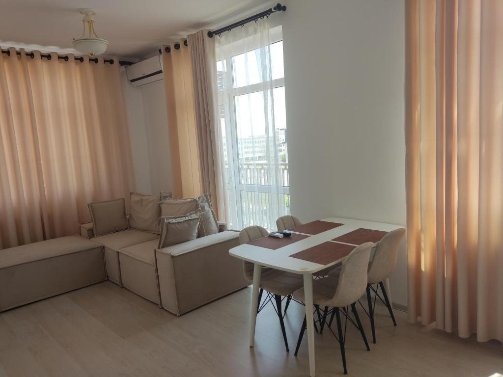 Ташкент: Assalom Apartment 6