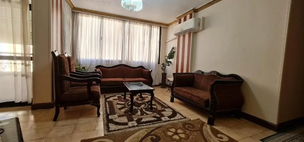 Каир: Comfy 3 Bedrooms Apartment in Cairo 87