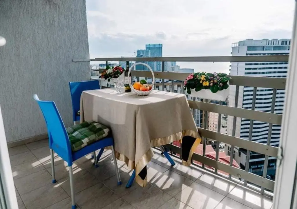 Батуми: Inasaridze 16A Apartment Sea View