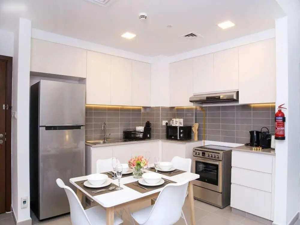 Дубай: Fancy 2BR Apt Town Square