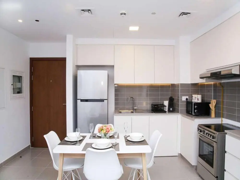 Дубай: Fancy 2BR Apt Town Square