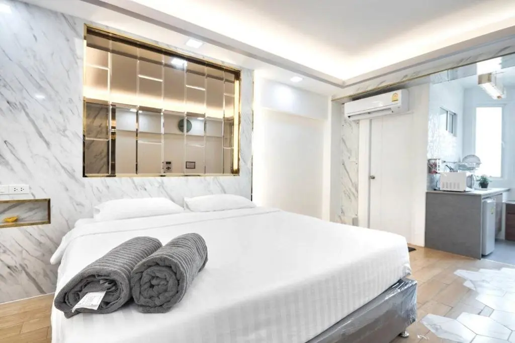 Бангкок: Family Hub Pratunam 7 FREE Airport pickup min 3nights and 4Adults stay