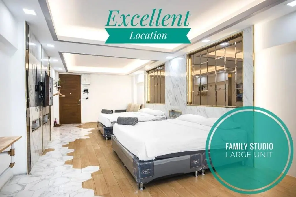 Бангкок: Family Hub Pratunam 7 FREE Airport pickup min 3nights and 4Adults stay
