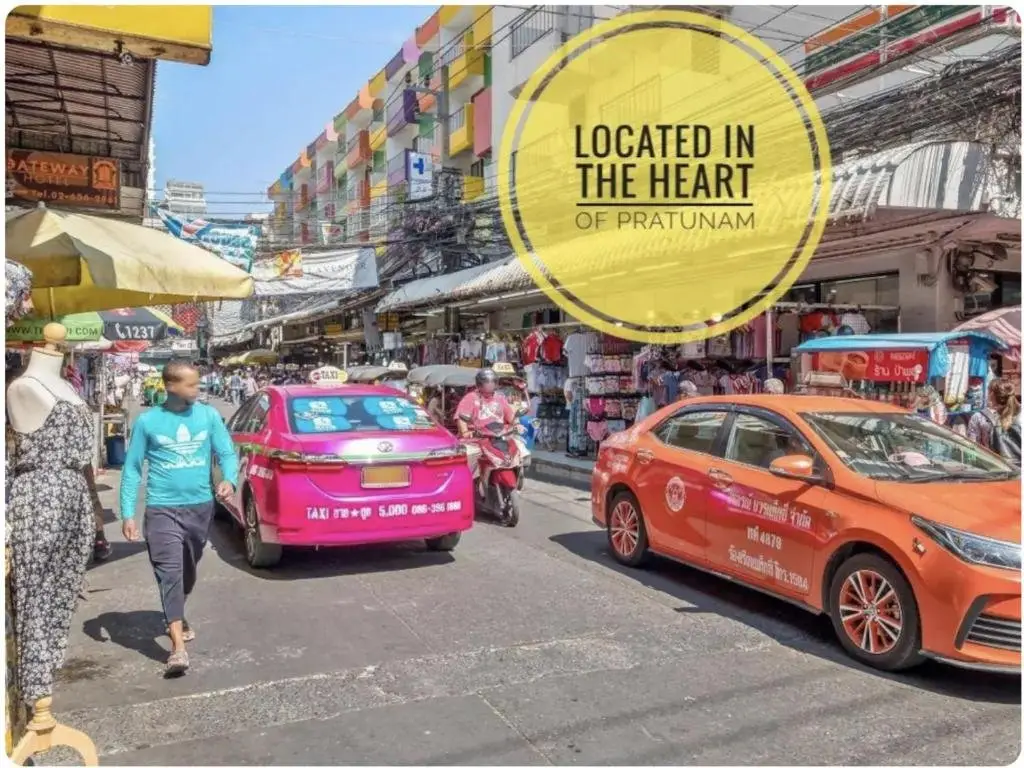 Бангкок: Family Hub Pratunam 7 FREE Airport pickup min 3nights and 4Adults stay