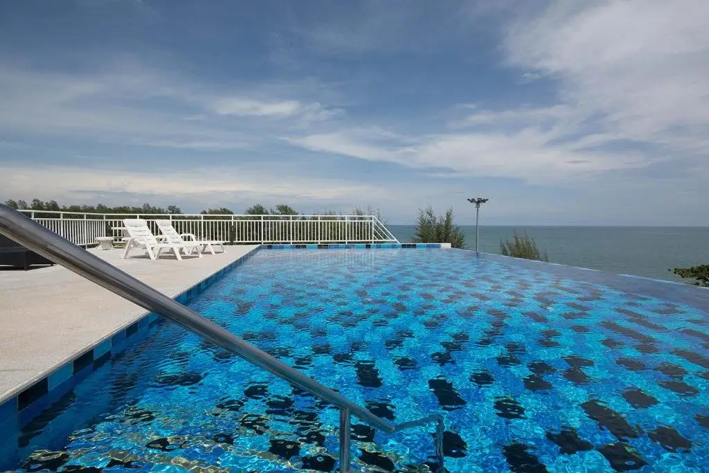 Клаенг: Grand Beach Condo B404 by Malai