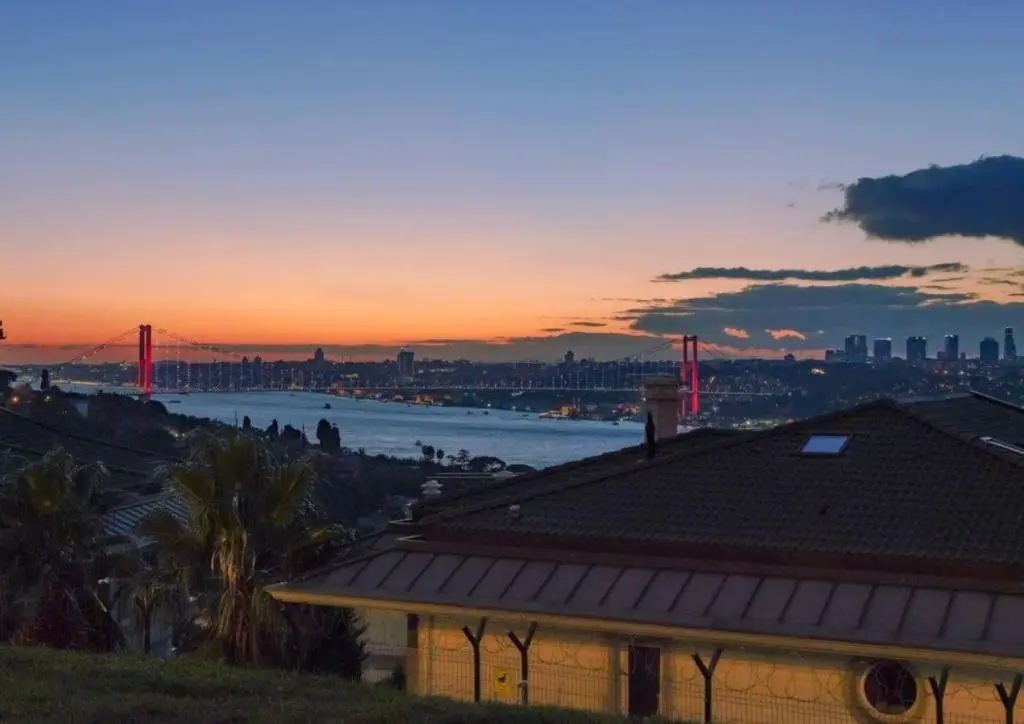 Стамбул: Full Bosphorus view new 3 bedroom apartment beside Çamlıktepe Park in famous Uskudar on the Asian side of Istanbul