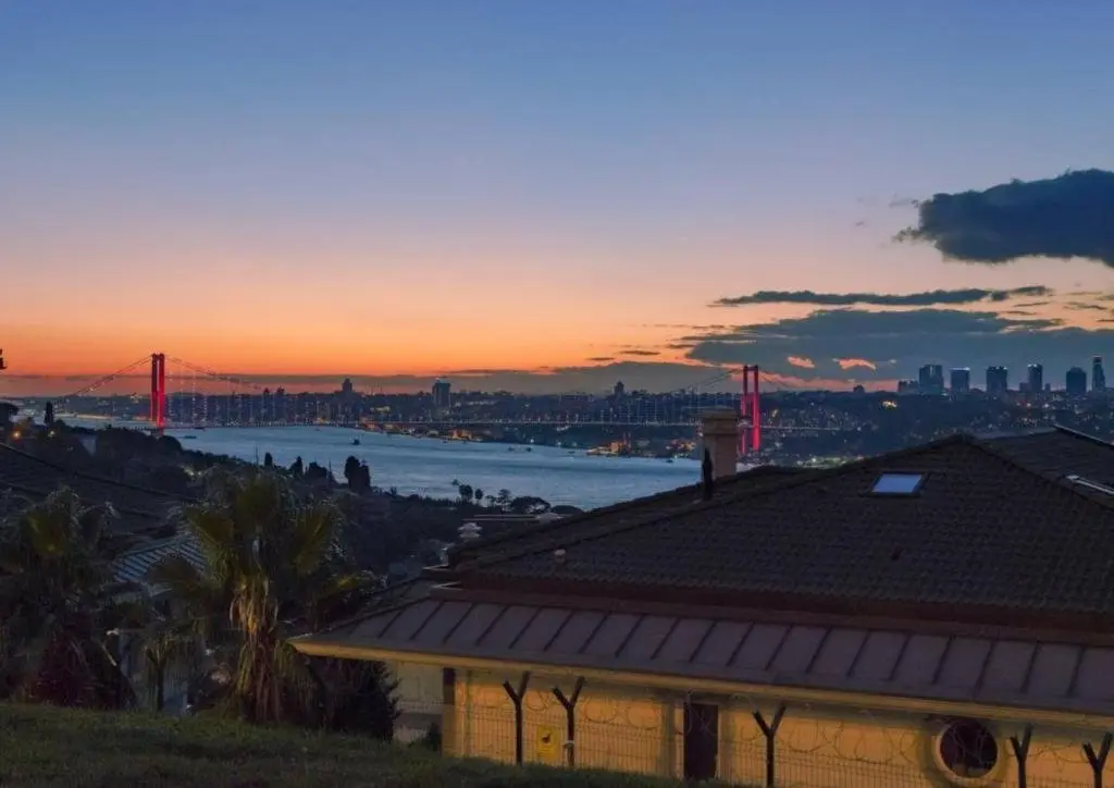 Стамбул: Full Bosphorus view new 3 bedroom apartment beside Çamlıktepe Park in famous Uskudar on the Asian side of Istanbul