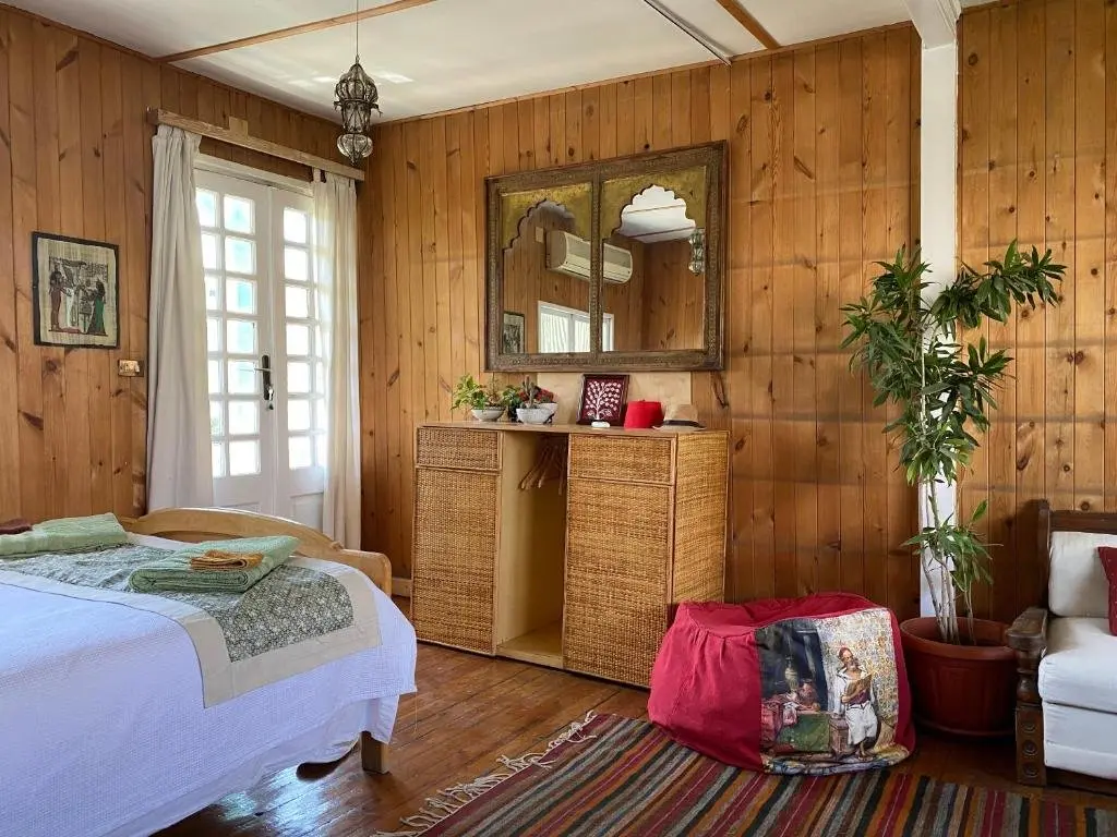 Гиза: Houseboat65 - Historic home on the Nile - Central Cairo